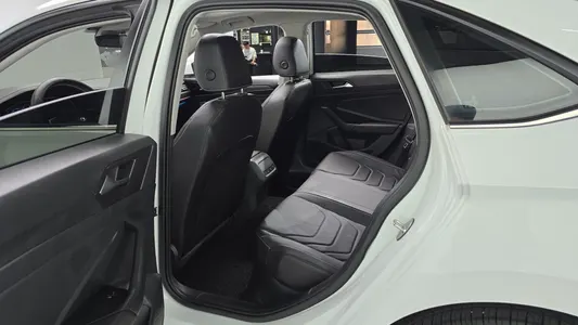 Volkswagen 7 1.5 TSI 2023 11