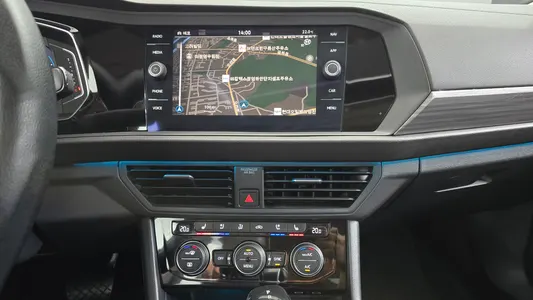 Volkswagen 7 1.5 TSI 2023 12