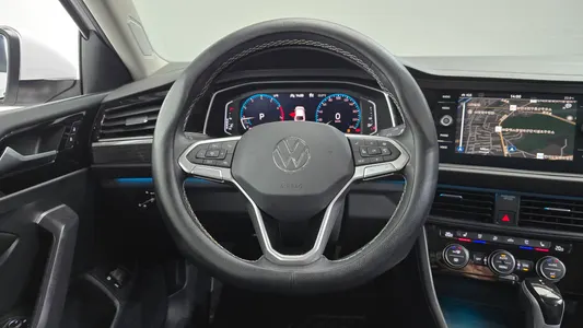 Volkswagen 7 1.5 TSI 2023 13