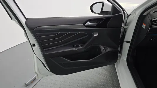 Volkswagen 7 1.5 TSI 2023 24