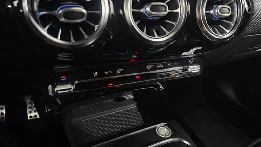 Mercedes-Benz A-Class W177 A250 4MATIC 2020 32