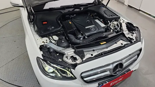 Mercedes-Benz E-Class W213 E200 2017 6