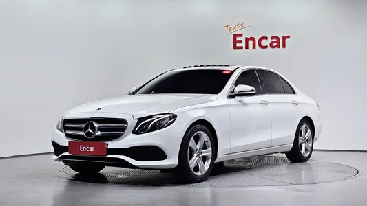 Mercedes-Benz E-Class W213 E200 2017