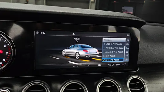 Mercedes-Benz E-Class W213 E200 2017 15