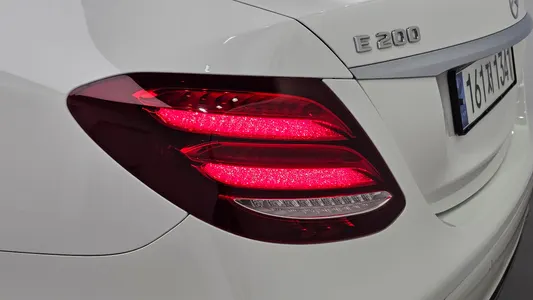 Mercedes-Benz E-Class W213 E200 2017 23