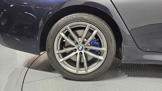BMW 5 Series (G30) 530i M 2017 4