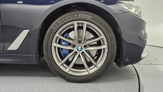 BMW 5 Series (G30) 530i M 2017 21