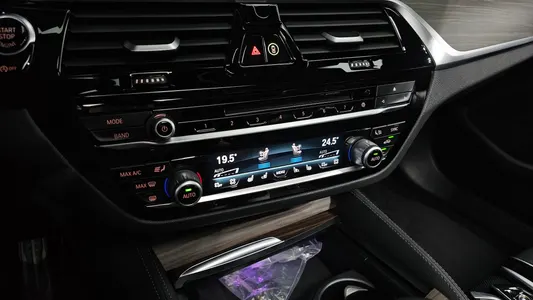 BMW 5 Series (G30) 530i M 2017 34
