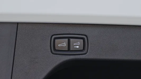 Porsche EV 4S 2025 28