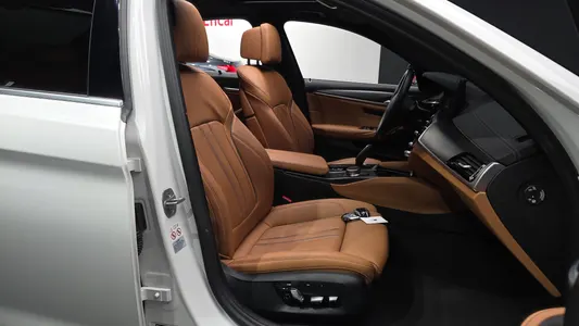BMW 5 Series (G30) 520i M 2022 10