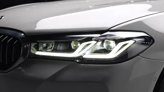BMW 5 Series (G30) 520i M 2022 22