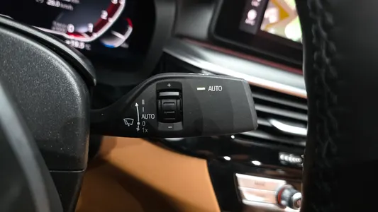 BMW 5 Series (G30) 520i M 2022 30