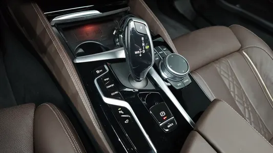 BMW 5 Series (G30) 530i M 2021 8