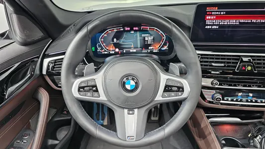 BMW 5 Series (G30) 530i M 2021 12