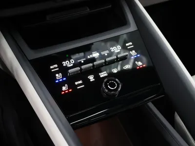 Porsche EV 4S 2025 18