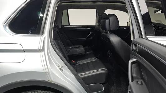 Volkswagen 2 2.0 TDI 2022 12