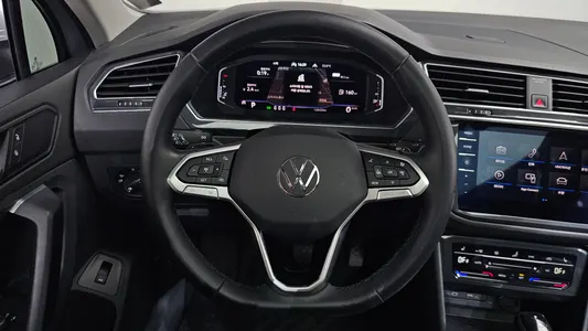Volkswagen 2 2.0 TDI 2022 13