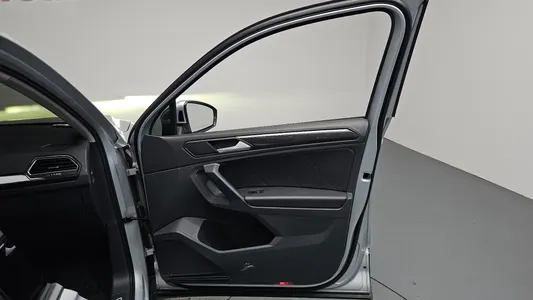 Volkswagen 2 2.0 TDI 2022 24