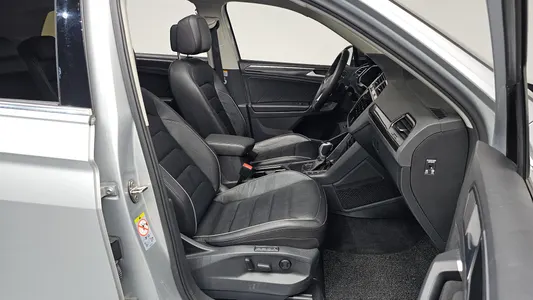 Volkswagen 2 2.0 TDI 2022 26