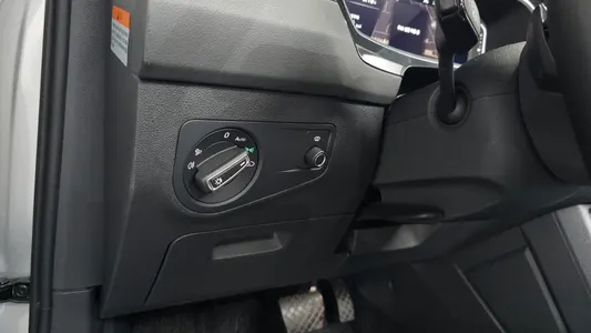 Volkswagen 2 2.0 TDI 2022 38