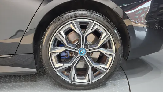 BMW i4 eDrive40 M 2023 21