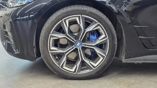 BMW i4 eDrive40 M 2024 5