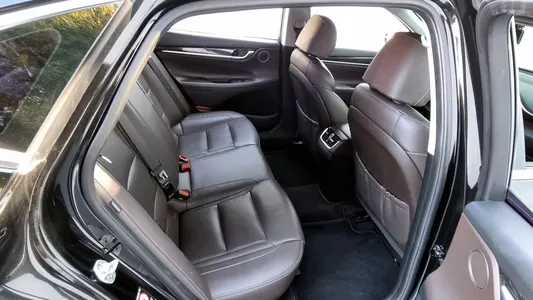 Hyundai IG 3.0 LPi () 2017 12