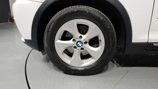 BMW X3 (F25) xDrive 20d 2011 6