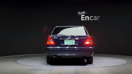 Mercedes-Benz C-Class C200 1996 4