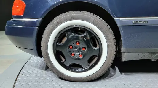 Mercedes-Benz C-Class C200 1996 5
