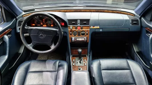 Mercedes-Benz C-Class C200 1996 7