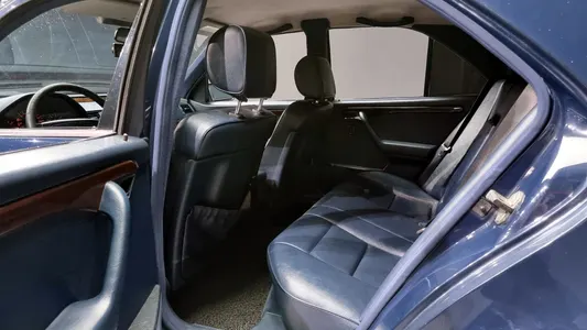 Mercedes-Benz C-Class C200 1996 13