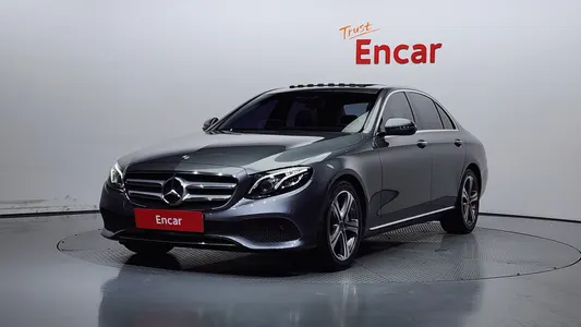Mercedes-Benz E-Class W213 E300 2017