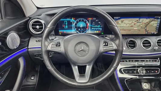Mercedes-Benz E-Class W213 E300 2017 13