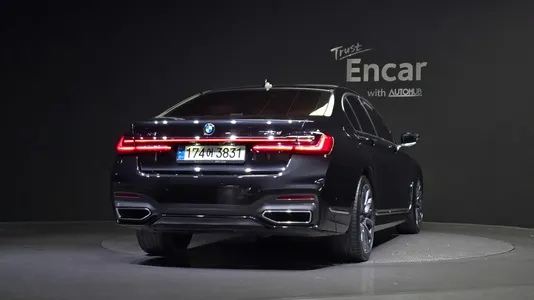 BMW 7 Series (G11) 730d xDrive M 2021 4