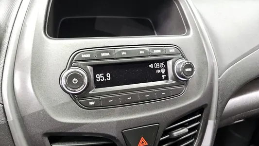 Chevrolet Spark LT 2018 14
