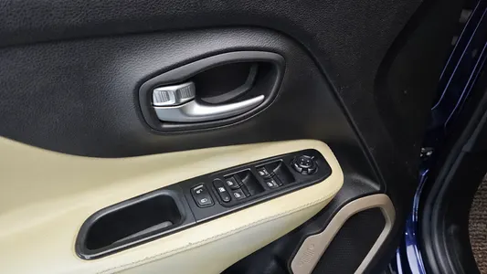 Jeep 레니게이드 2.4 2016 16