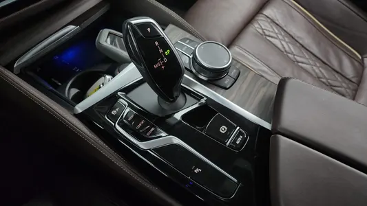 BMW 5 Series (G30) 523d xDrive 2020 9