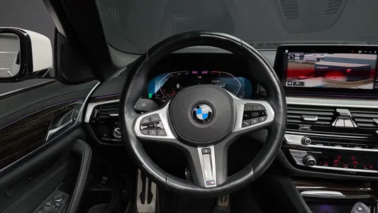 BMW 5 Series (G30) 520i M 2021 13