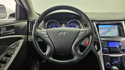 Hyundai YF Y20 2009 13