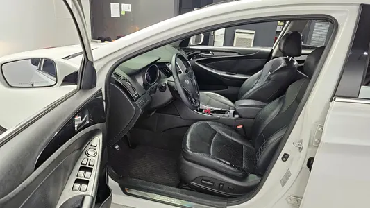 Hyundai YF Y20 2009 10