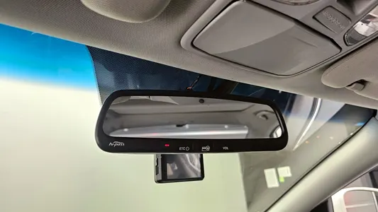 Hyundai YF Y20 2009 19