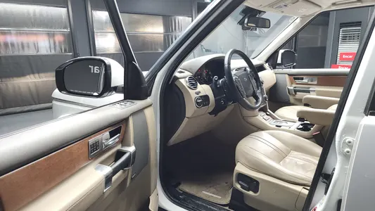 Land Rover 4 3.0 SDV6 HSE 2016 10