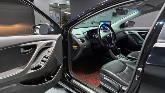Hyundai MD M16 GDI 2012 11