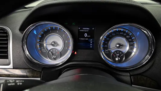 크라이슬러 300C 3.0 2012 8