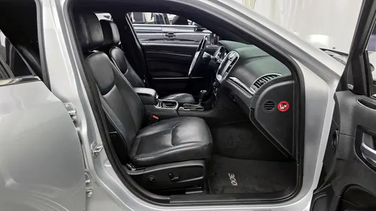 크라이슬러 300C 3.0 2012 11