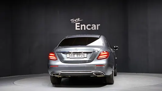 Mercedes-Benz E-Class W213 E300 4MATIC 2018 4