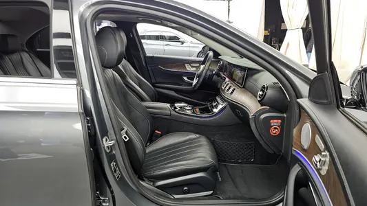 Mercedes-Benz E-Class W213 E300 4MATIC 2018 11
