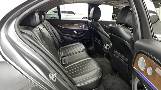 Mercedes-Benz E-Class W213 E300 4MATIC 2018 12