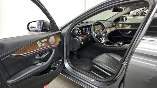 Mercedes-Benz E-Class W213 E300 4MATIC 2018 10